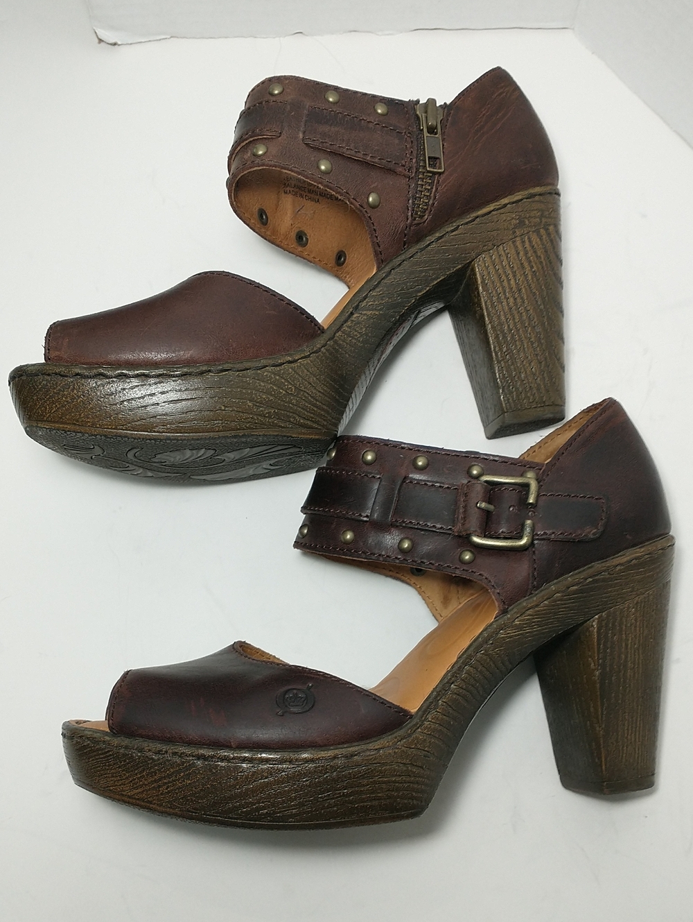 Born Leather Platform Heel Open Toe Sandal, Studded Buckle / Zip, Size 9, Grunge